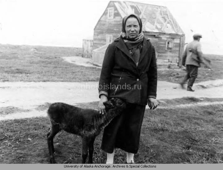 "Женщина с оленёнком", остров Беринга, июль 1937 г.